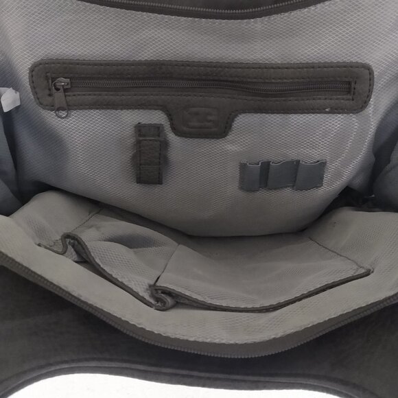 Gray purse with organization. Croc & gold accents. - Picture 10 of 10